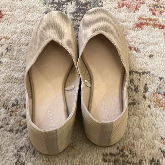 Amazon shoes *NEW* - size 8 - Picture 2 of 4